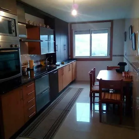 דירה Amplia Vivienda En Mondariz. Cercana A Vigo